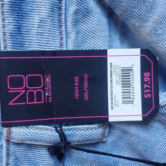 NWT No Boundaries: Super High-rise Girlfriend Jean, light wash - Picture 2 of 5